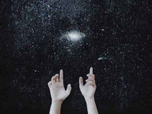 Entre hacer y no hacer siempre hay que elegir hacer. Alejandro Jodorowsky
